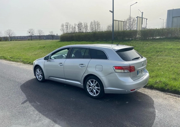 Toyota Avensis cena 19600 przebieg: 187000, rok produkcji 2011 z Chodzież małe 172
